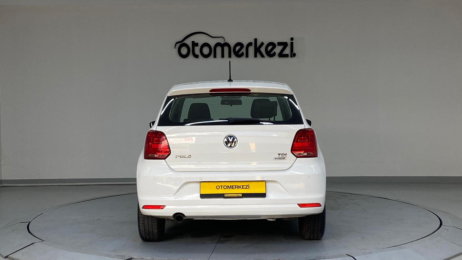 VOLKSWAGEN POLO 23